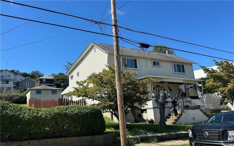 917 Crest Avenue, Charleroi, 15022, 3 Bedroom Bedrooms, 10 Room Rooms,2 BathroomBathrooms,Residential,For Sale,Crest Avenue,1774793