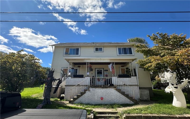 917 Crest Avenue, Charleroi, 15022, 3 Bedroom Bedrooms, 10 Room Rooms,2 BathroomBathrooms,Residential,For Sale,Crest Avenue,1774793