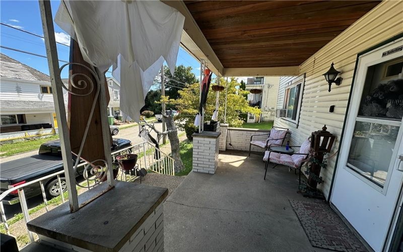 917 Crest Avenue, Charleroi, 15022, 3 Bedroom Bedrooms, 10 Room Rooms,2 BathroomBathrooms,Residential,For Sale,Crest Avenue,1774793