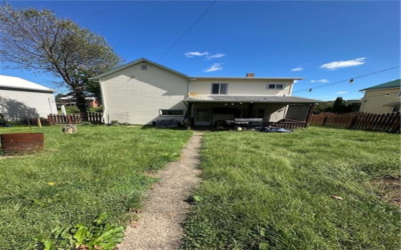 917 Crest Avenue, Charleroi, 15022, 3 Bedroom Bedrooms, 10 Room Rooms,2 BathroomBathrooms,Residential,For Sale,Crest Avenue,1774793