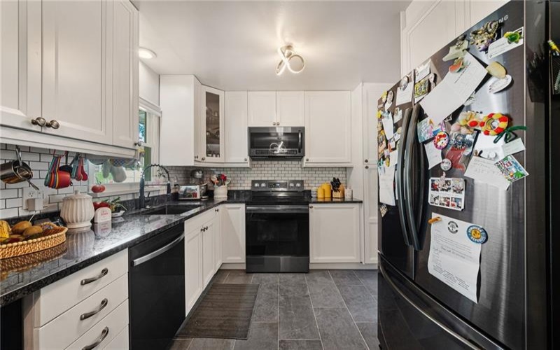 11 Pine St, Washington, 15301, 3 Bedroom Bedrooms, 8 Room Rooms,2 BathroomBathrooms,Residential,For Sale,Pine St,1774797