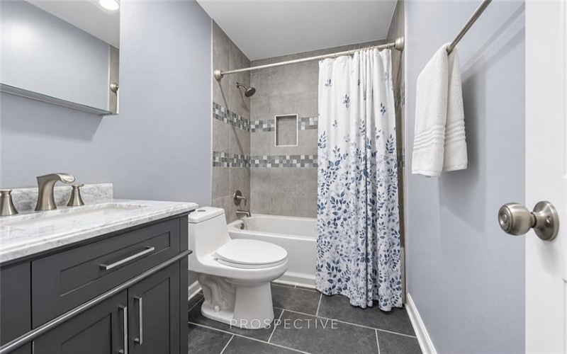 11 Pine St, Washington, 15301, 3 Bedroom Bedrooms, 8 Room Rooms,2 BathroomBathrooms,Residential,For Sale,Pine St,1774797