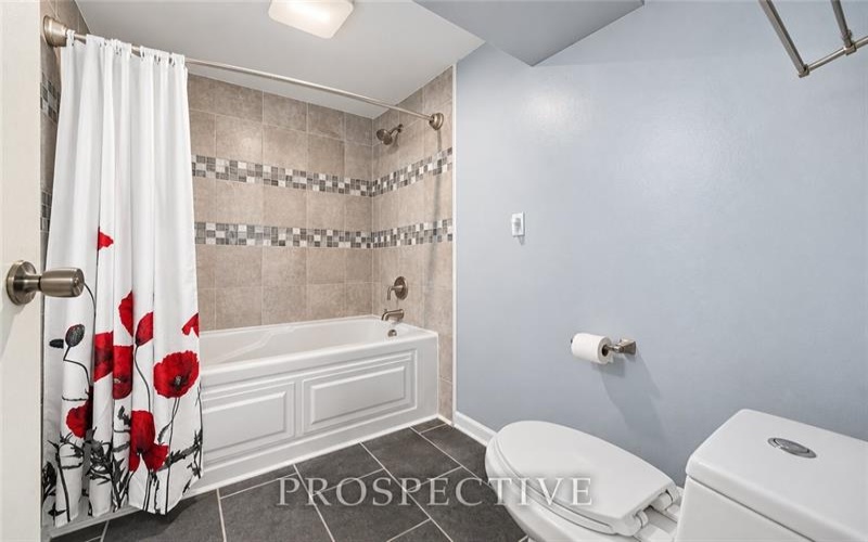 11 Pine St, Washington, 15301, 3 Bedroom Bedrooms, 8 Room Rooms,2 BathroomBathrooms,Residential,For Sale,Pine St,1774797