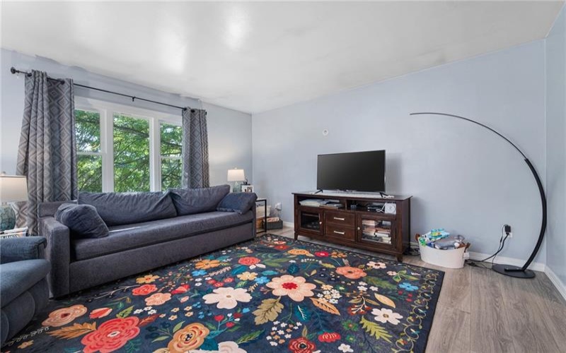 11 Pine St, Washington, 15301, 3 Bedroom Bedrooms, 8 Room Rooms,2 BathroomBathrooms,Residential,For Sale,Pine St,1774797