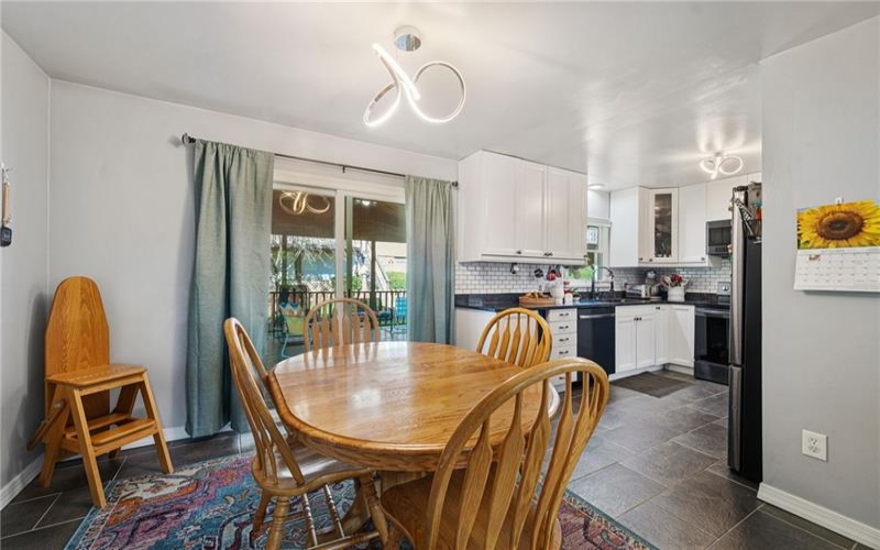 11 Pine St, Washington, 15301, 3 Bedroom Bedrooms, 8 Room Rooms,2 BathroomBathrooms,Residential,For Sale,Pine St,1774797