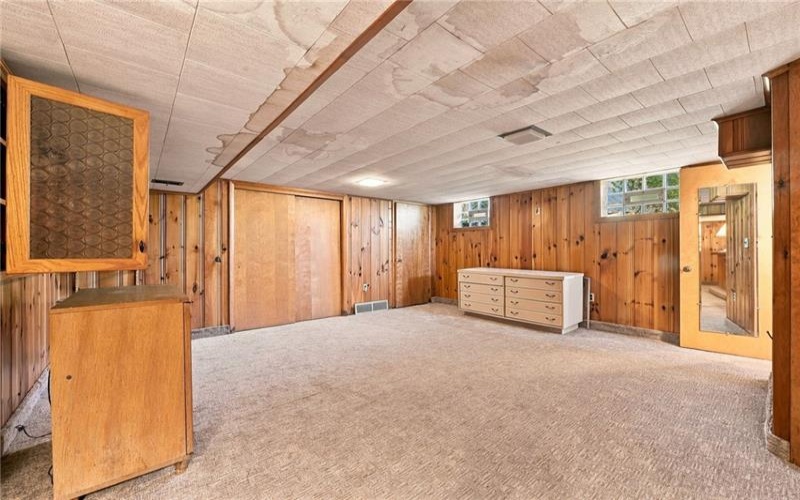 719 Locust Street, Greensburg, 15601, 3 Bedroom Bedrooms, 9 Room Rooms,2 BathroomBathrooms,Residential,For Sale,Locust Street,1774808