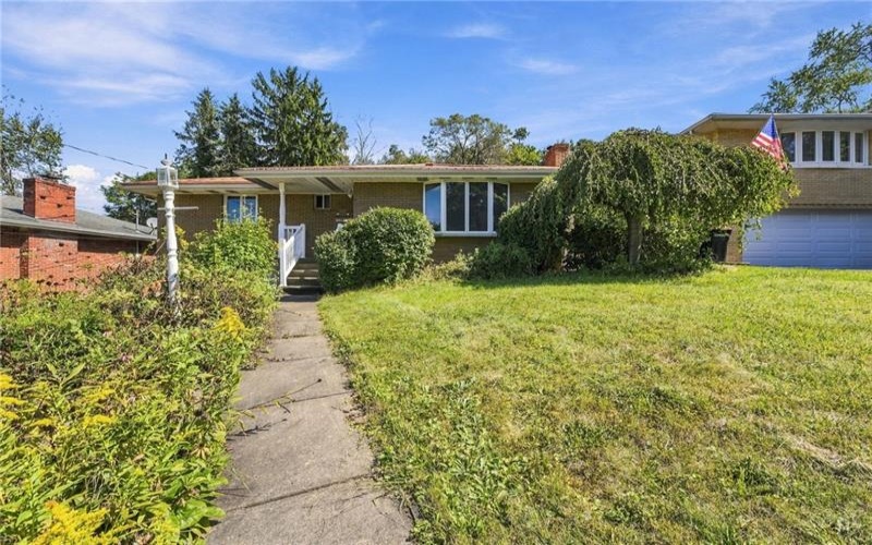 719 Locust Street, Greensburg, 15601, 3 Bedroom Bedrooms, 9 Room Rooms,2 BathroomBathrooms,Residential,For Sale,Locust Street,1774808