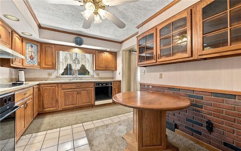 719 Locust Street, Greensburg, 15601, 3 Bedroom Bedrooms, 9 Room Rooms,2 BathroomBathrooms,Residential,For Sale,Locust Street,1774808
