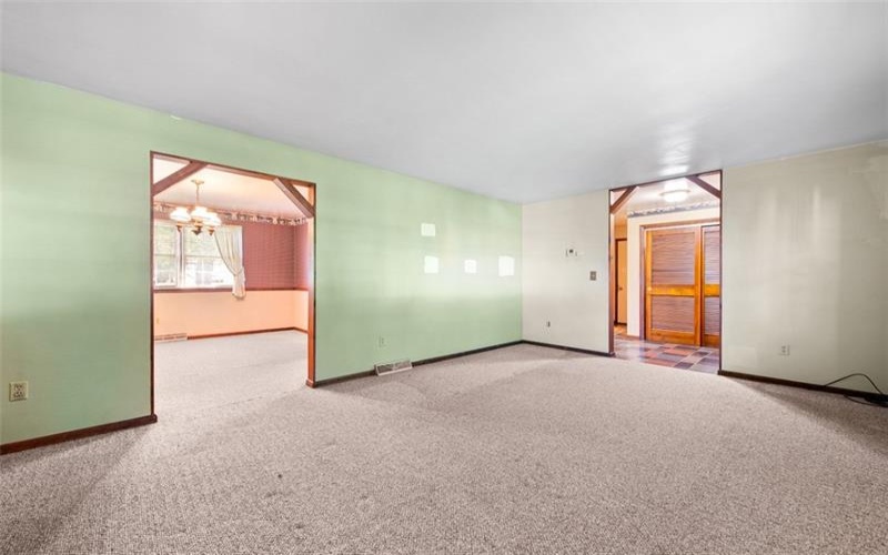 1315 Sycamore St, Connellsville, 15425, 4 Bedroom Bedrooms, 9 Room Rooms,2.1 BathroomBathrooms,Residential,For Sale,Sycamore St,1774873