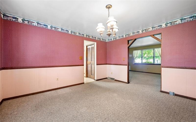 1315 Sycamore St, Connellsville, 15425, 4 Bedroom Bedrooms, 9 Room Rooms,2.1 BathroomBathrooms,Residential,For Sale,Sycamore St,1774873