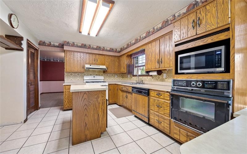 1315 Sycamore St, Connellsville, 15425, 4 Bedroom Bedrooms, 9 Room Rooms,2.1 BathroomBathrooms,Residential,For Sale,Sycamore St,1774873