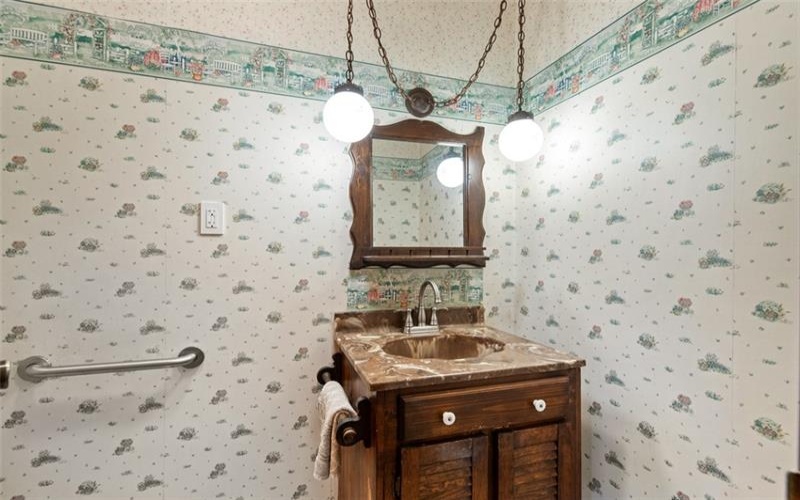 1315 Sycamore St, Connellsville, 15425, 4 Bedroom Bedrooms, 9 Room Rooms,2.1 BathroomBathrooms,Residential,For Sale,Sycamore St,1774873
