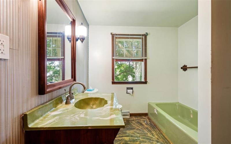 1315 Sycamore St, Connellsville, 15425, 4 Bedroom Bedrooms, 9 Room Rooms,2.1 BathroomBathrooms,Residential,For Sale,Sycamore St,1774873