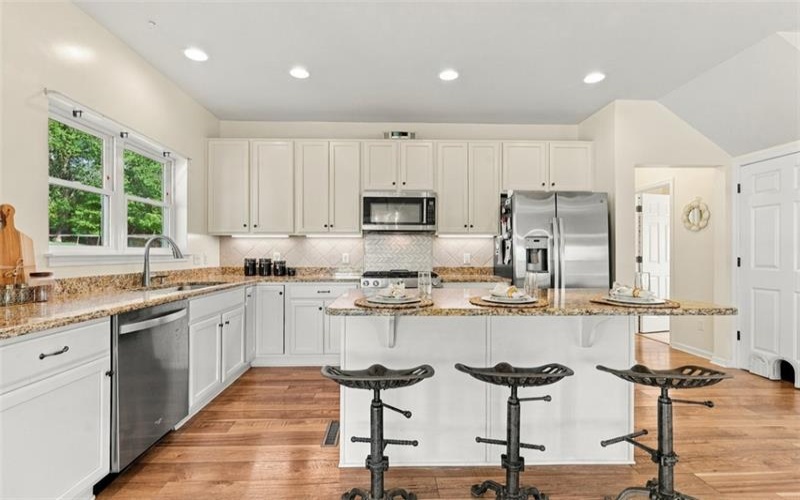 333 Fort Cherry Rd, Mc Donald, 15057, 4 Bedroom Bedrooms, ,2 BathroomBathrooms,Residential,For Sale,Fort Cherry Rd,1774929