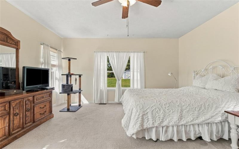 333 Fort Cherry Rd, Mc Donald, 15057, 4 Bedroom Bedrooms, ,2 BathroomBathrooms,Residential,For Sale,Fort Cherry Rd,1774929
