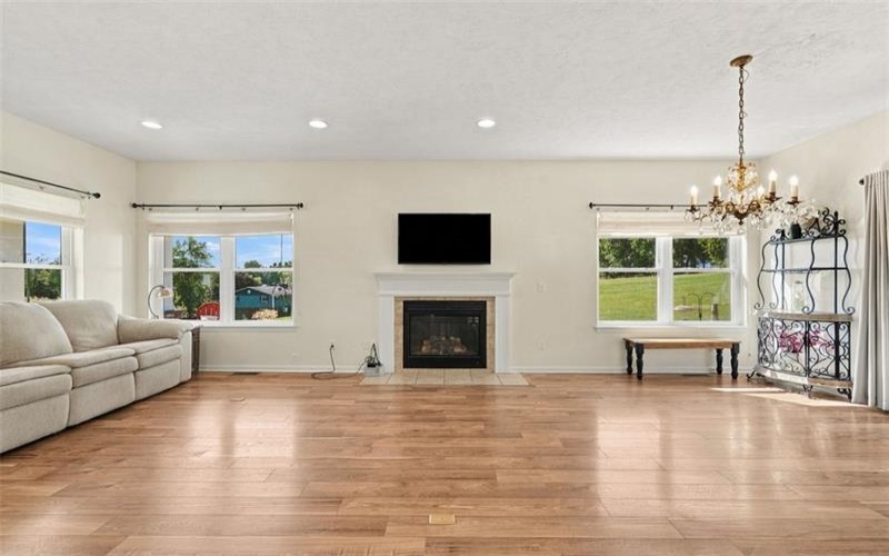 333 Fort Cherry Rd, Mc Donald, 15057, 4 Bedroom Bedrooms, ,2 BathroomBathrooms,Residential,For Sale,Fort Cherry Rd,1774929
