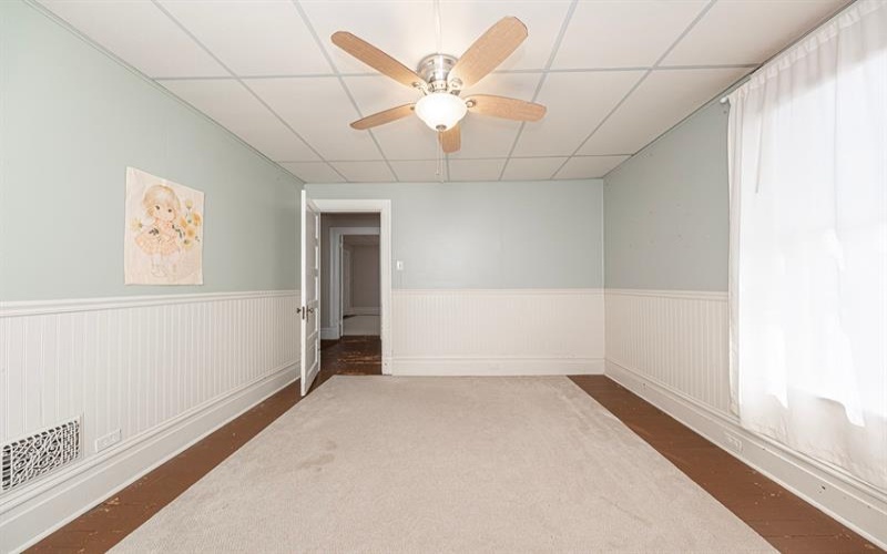 627 Weldon STREET, Latrobe, 15650, 4 Bedroom Bedrooms, 9 Room Rooms,2 BathroomBathrooms,Residential,For Sale,Weldon,1774956