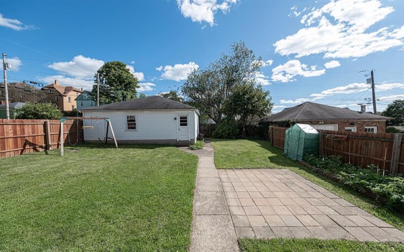 627 Weldon STREET, Latrobe, 15650, 4 Bedroom Bedrooms, 9 Room Rooms,2 BathroomBathrooms,Residential,For Sale,Weldon,1774956