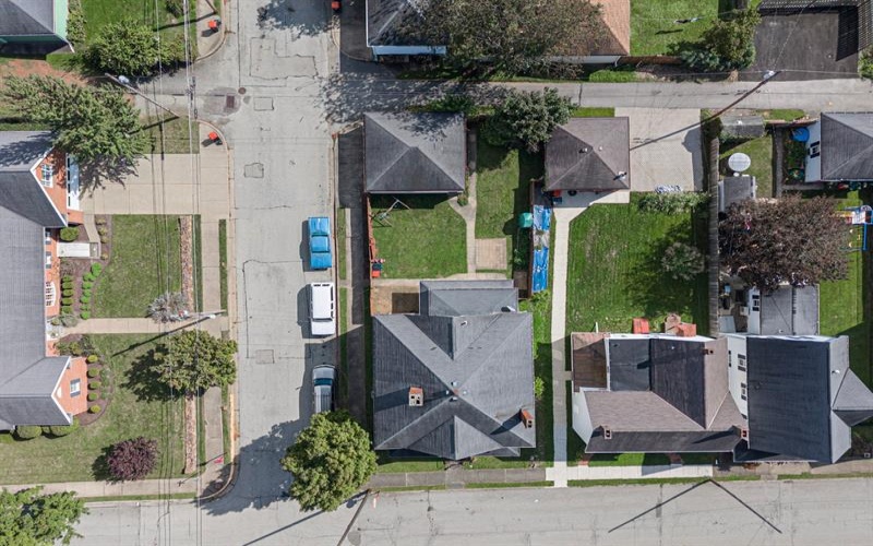 627 Weldon STREET, Latrobe, 15650, 4 Bedroom Bedrooms, 9 Room Rooms,2 BathroomBathrooms,Residential,For Sale,Weldon,1774956