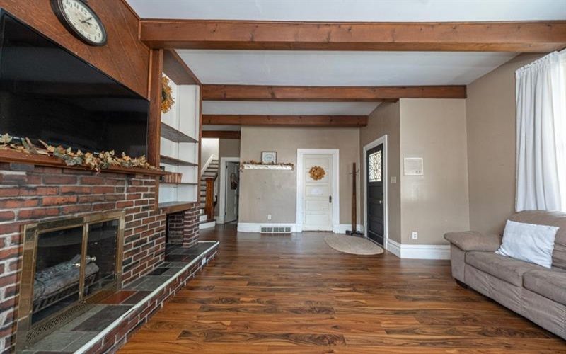 627 Weldon STREET, Latrobe, 15650, 4 Bedroom Bedrooms, 9 Room Rooms,2 BathroomBathrooms,Residential,For Sale,Weldon,1774956
