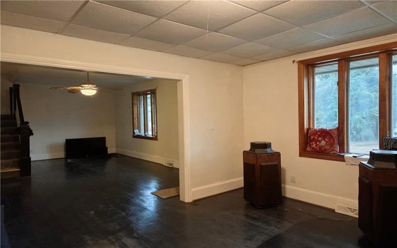 321 4th St, Derry, 15627, 4 Bedroom Bedrooms, 10 Room Rooms,1.1 BathroomBathrooms,Residential,For Sale,4th St,1769266