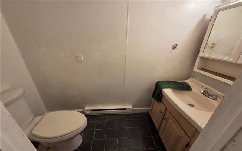 321 4th St, Derry, 15627, 4 Bedroom Bedrooms, 10 Room Rooms,1.1 BathroomBathrooms,Residential,For Sale,4th St,1769266