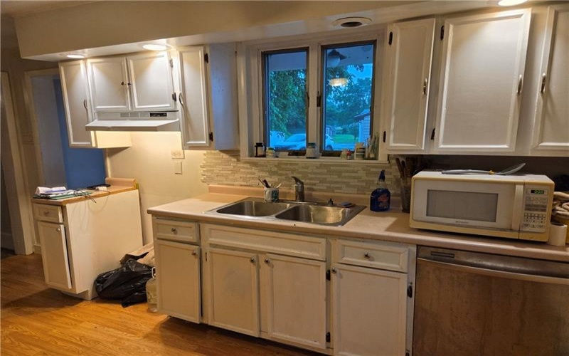 321 4th St, Derry, 15627, 4 Bedroom Bedrooms, 10 Room Rooms,1.1 BathroomBathrooms,Residential,For Sale,4th St,1769266