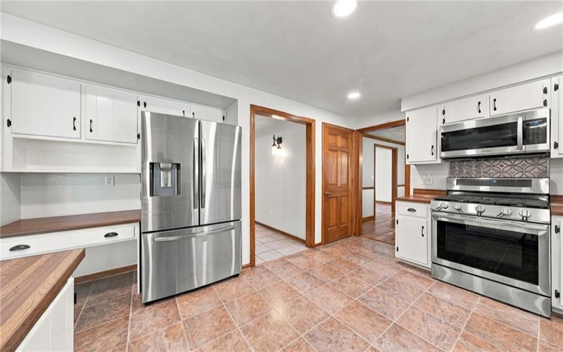 9 Northwood Rd, Greensburg, 15601, 4 Bedroom Bedrooms, ,2.1 BathroomBathrooms,Residential,For Sale,Northwood Rd,1774433