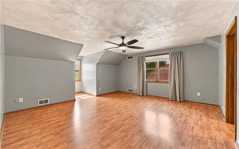 9 Northwood Rd, Greensburg, 15601, 4 Bedroom Bedrooms, ,2.1 BathroomBathrooms,Residential,For Sale,Northwood Rd,1774433