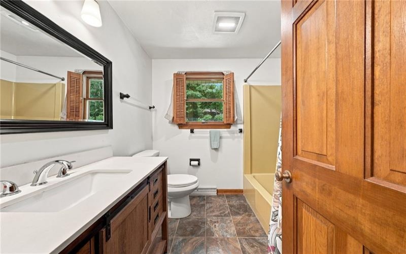 9 Northwood Rd, Greensburg, 15601, 4 Bedroom Bedrooms, ,2.1 BathroomBathrooms,Residential,For Sale,Northwood Rd,1774433