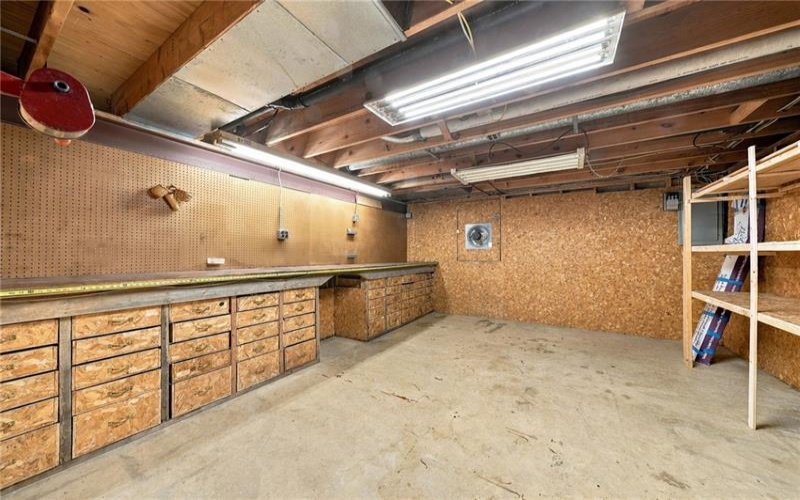 9 Northwood Rd, Greensburg, 15601, 4 Bedroom Bedrooms, ,2.1 BathroomBathrooms,Residential,For Sale,Northwood Rd,1774433