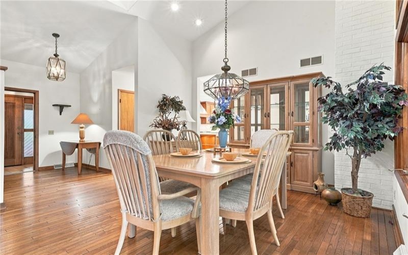 311 Lakewood Rd, Greensburg, 15601, 4 Bedroom Bedrooms, 12 Room Rooms,3.1 BathroomBathrooms,Residential,For Sale,Lakewood Rd,1774591