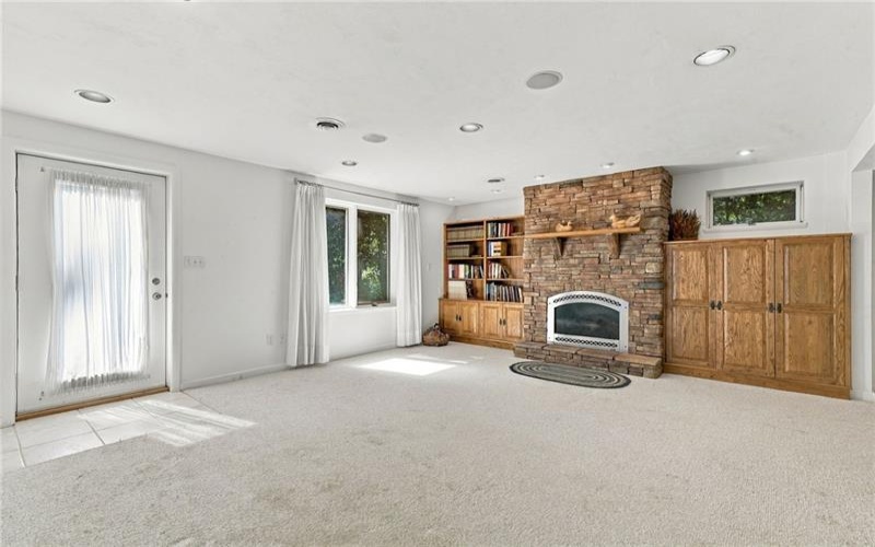 311 Lakewood Rd, Greensburg, 15601, 4 Bedroom Bedrooms, 12 Room Rooms,3.1 BathroomBathrooms,Residential,For Sale,Lakewood Rd,1774591