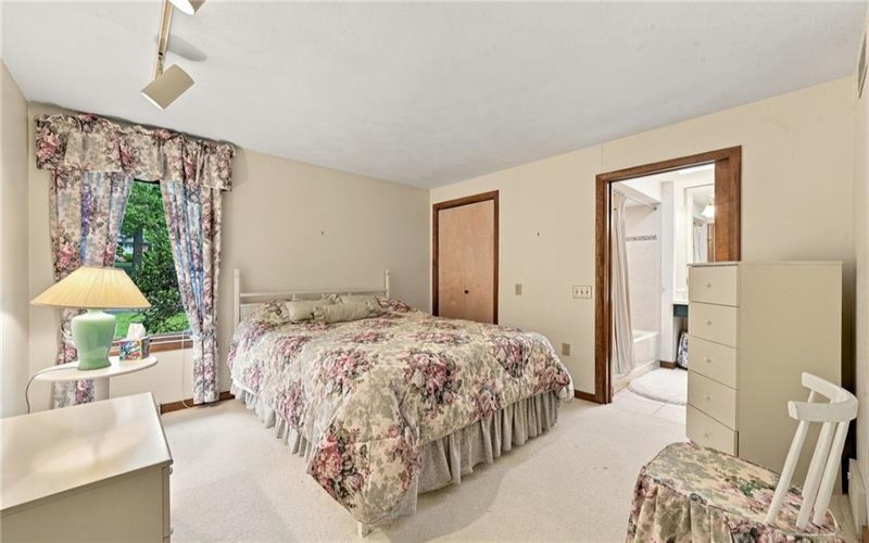 311 Lakewood Rd, Greensburg, 15601, 4 Bedroom Bedrooms, 12 Room Rooms,3.1 BathroomBathrooms,Residential,For Sale,Lakewood Rd,1774591