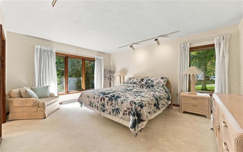 311 Lakewood Rd, Greensburg, 15601, 4 Bedroom Bedrooms, 12 Room Rooms,3.1 BathroomBathrooms,Residential,For Sale,Lakewood Rd,1774591