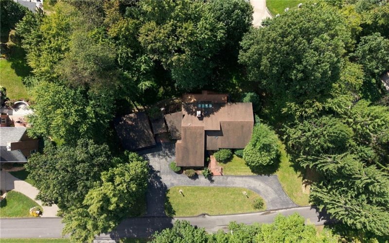 311 Lakewood Rd, Greensburg, 15601, 4 Bedroom Bedrooms, 12 Room Rooms,3.1 BathroomBathrooms,Residential,For Sale,Lakewood Rd,1774591