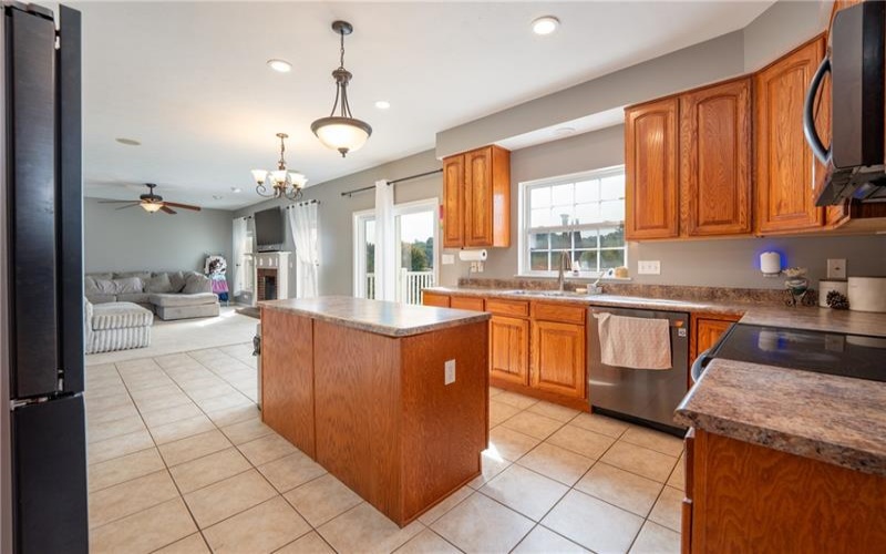 207 Kingsbrooke Dr, Greensburg, 15601, 4 Bedroom Bedrooms, ,2.1 BathroomBathrooms,Residential,For Sale,Kingsbrooke Dr,1774634
