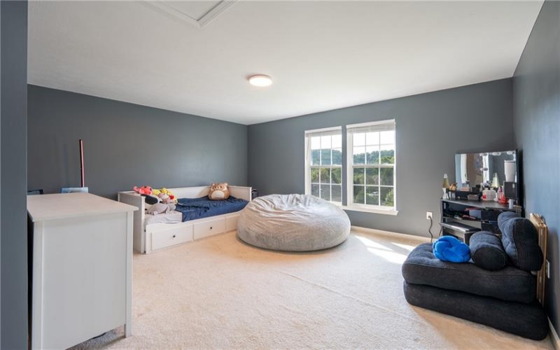 207 Kingsbrooke Dr, Greensburg, 15601, 4 Bedroom Bedrooms, ,2.1 BathroomBathrooms,Residential,For Sale,Kingsbrooke Dr,1774634