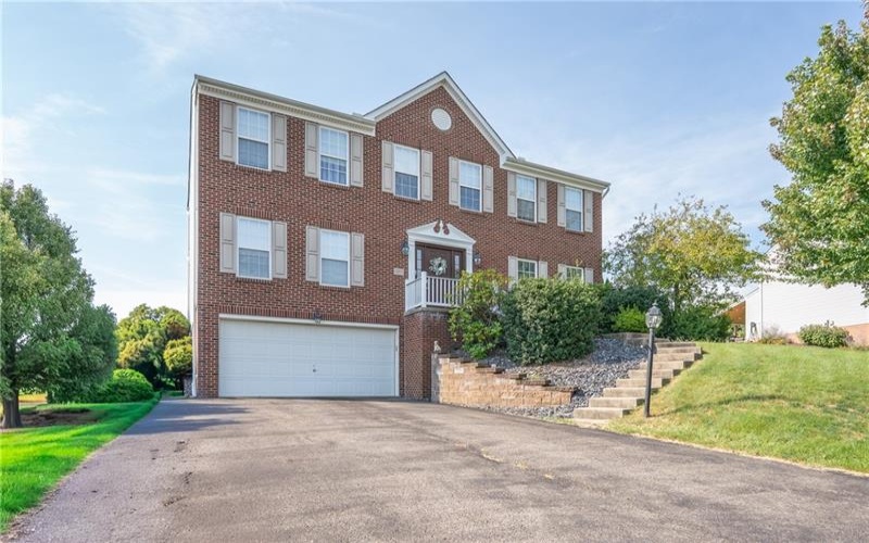 207 Kingsbrooke Dr, Greensburg, 15601, 4 Bedroom Bedrooms, ,2.1 BathroomBathrooms,Residential,For Sale,Kingsbrooke Dr,1774634