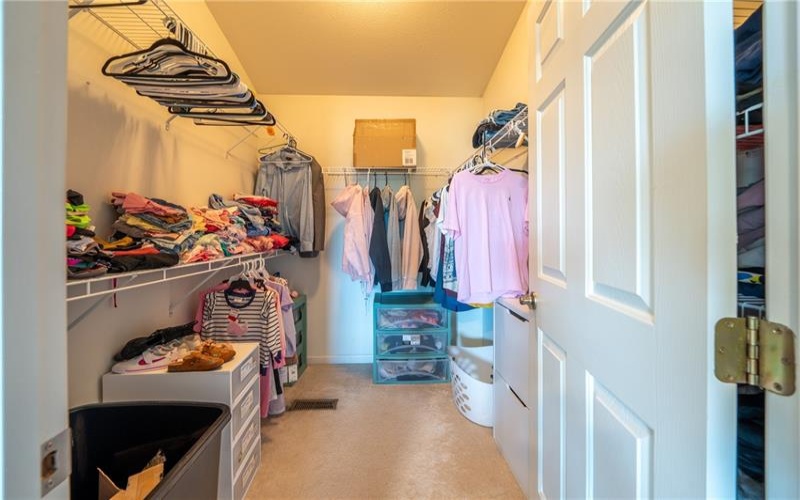 207 Kingsbrooke Dr, Greensburg, 15601, 4 Bedroom Bedrooms, ,2.1 BathroomBathrooms,Residential,For Sale,Kingsbrooke Dr,1774634