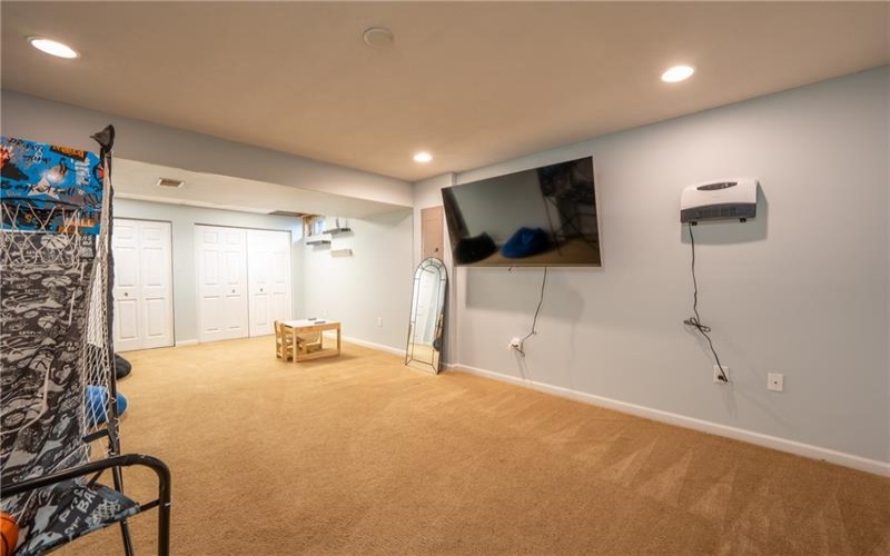 207 Kingsbrooke Dr, Greensburg, 15601, 4 Bedroom Bedrooms, ,2.1 BathroomBathrooms,Residential,For Sale,Kingsbrooke Dr,1774634