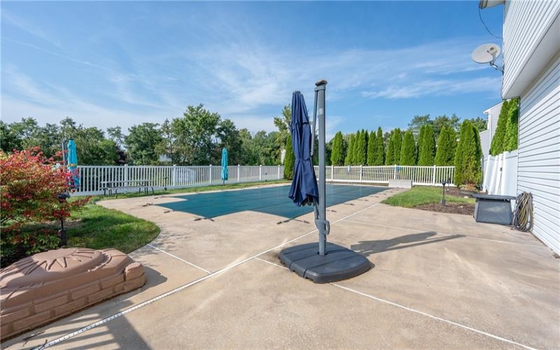 207 Kingsbrooke Dr, Greensburg, 15601, 4 Bedroom Bedrooms, ,2.1 BathroomBathrooms,Residential,For Sale,Kingsbrooke Dr,1774634