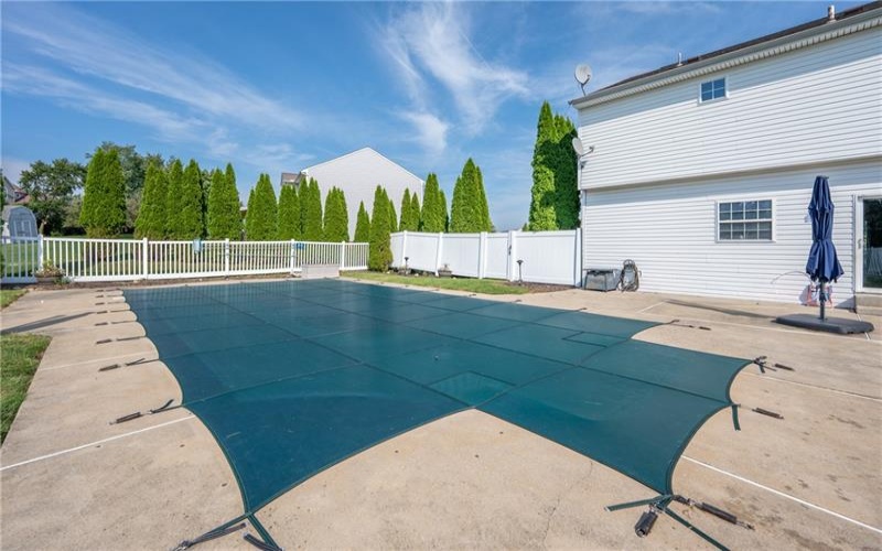 207 Kingsbrooke Dr, Greensburg, 15601, 4 Bedroom Bedrooms, ,2.1 BathroomBathrooms,Residential,For Sale,Kingsbrooke Dr,1774634