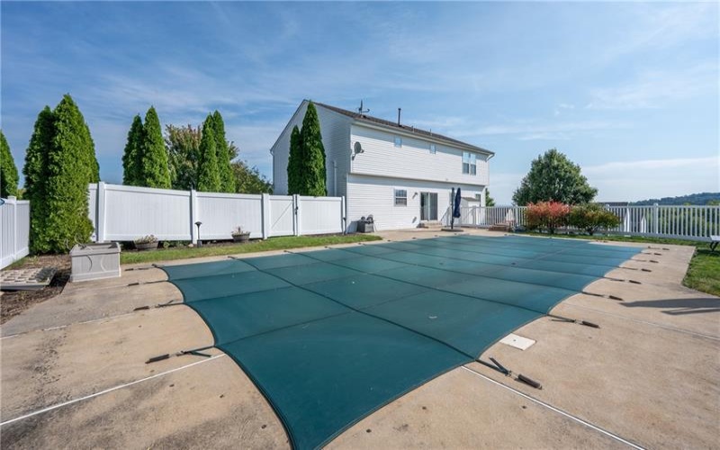 207 Kingsbrooke Dr, Greensburg, 15601, 4 Bedroom Bedrooms, ,2.1 BathroomBathrooms,Residential,For Sale,Kingsbrooke Dr,1774634