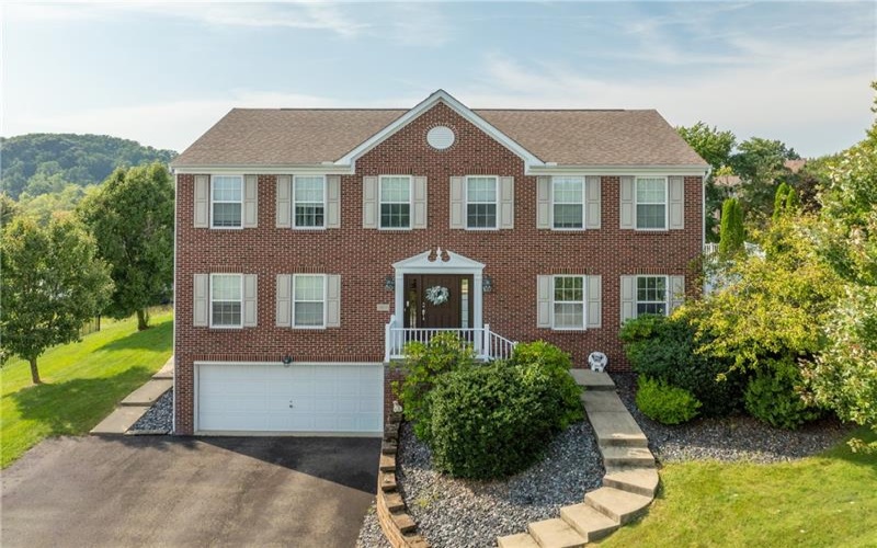 207 Kingsbrooke Dr, Greensburg, 15601, 4 Bedroom Bedrooms, ,2.1 BathroomBathrooms,Residential,For Sale,Kingsbrooke Dr,1774634