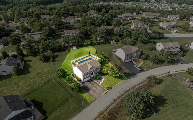 207 Kingsbrooke Dr, Greensburg, 15601, 4 Bedroom Bedrooms, ,2.1 BathroomBathrooms,Residential,For Sale,Kingsbrooke Dr,1774634
