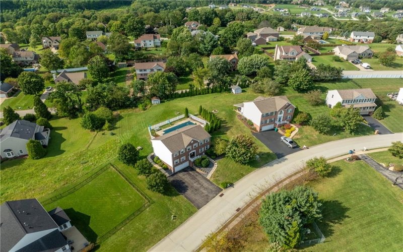 207 Kingsbrooke Dr, Greensburg, 15601, 4 Bedroom Bedrooms, ,2.1 BathroomBathrooms,Residential,For Sale,Kingsbrooke Dr,1774634