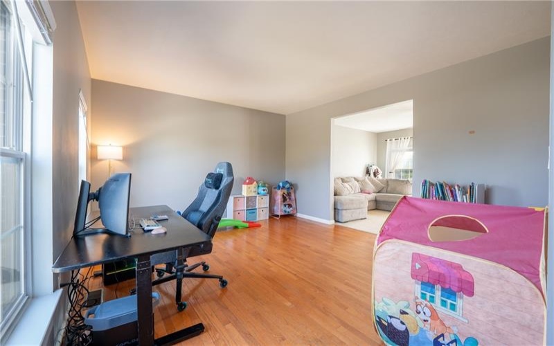 207 Kingsbrooke Dr, Greensburg, 15601, 4 Bedroom Bedrooms, ,2.1 BathroomBathrooms,Residential,For Sale,Kingsbrooke Dr,1774634
