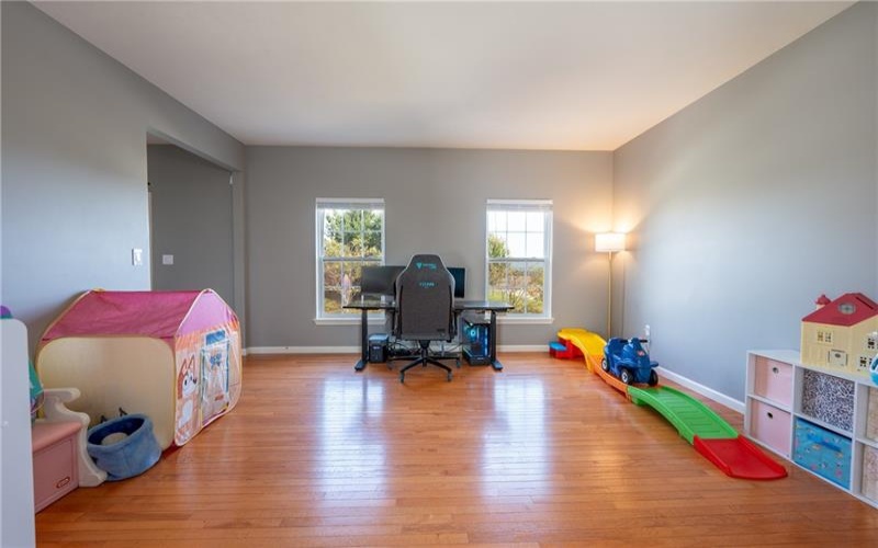 207 Kingsbrooke Dr, Greensburg, 15601, 4 Bedroom Bedrooms, ,2.1 BathroomBathrooms,Residential,For Sale,Kingsbrooke Dr,1774634