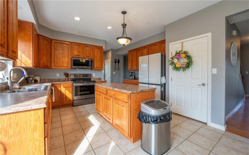 207 Kingsbrooke Dr, Greensburg, 15601, 4 Bedroom Bedrooms, ,2.1 BathroomBathrooms,Residential,For Sale,Kingsbrooke Dr,1774634